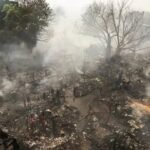 दिल्ली में आधी रात को भीषण आग: रिठाला में 500 झुग्गियां जलकर खाक, 1 की मौत