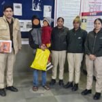 5 साल की बच्ची को दिल्ली पुलिस ने सुरक्षित परिजनों से मिलाया