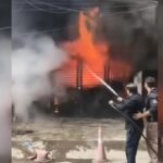 द्वारका सेक्टर-7 में कपड़ों के गोदाम में भीषण आग, लाखों का नुकसान