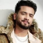 सुप्रीम कोर्ट से एल्विश यादव को राहत, स्नेक वेनम केस की FIR रद्द