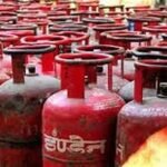 आगरा में गैस संकट गहराया, ब्लैक मार्केट में दोगुनी कीमत पर बिक रहे सिलिंडर
