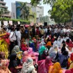 सिविक सेंटर के बाहर सफाई कर्मचारियों का उग्र प्रदर्शन