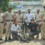 दिल्ली में वाहन चोरी गिरोह का पर्दाफाश: दो चोर और एक रिसीवर गिरफ्तार                