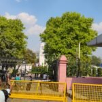 दिल्ली विधानसभा में बड़ी सुरक्षा चूक, बैरियर तोड़कर घुसी कार   