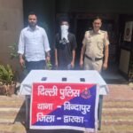 द्वारका में सक्रिय अपराधी दबोचा, चोरी के मोबाइल के साथ पुलिस की बड़ी कार्रवाई